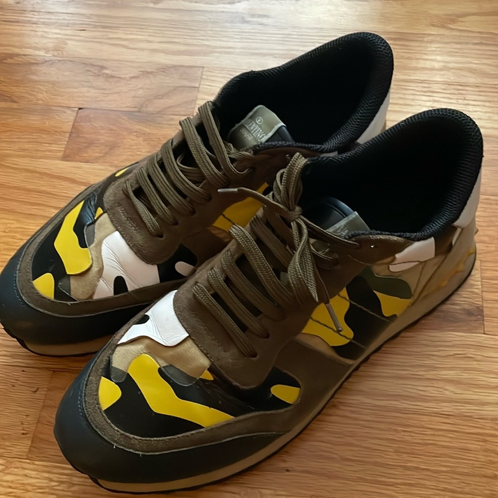 Mens Valentinos sneakers camo size 45